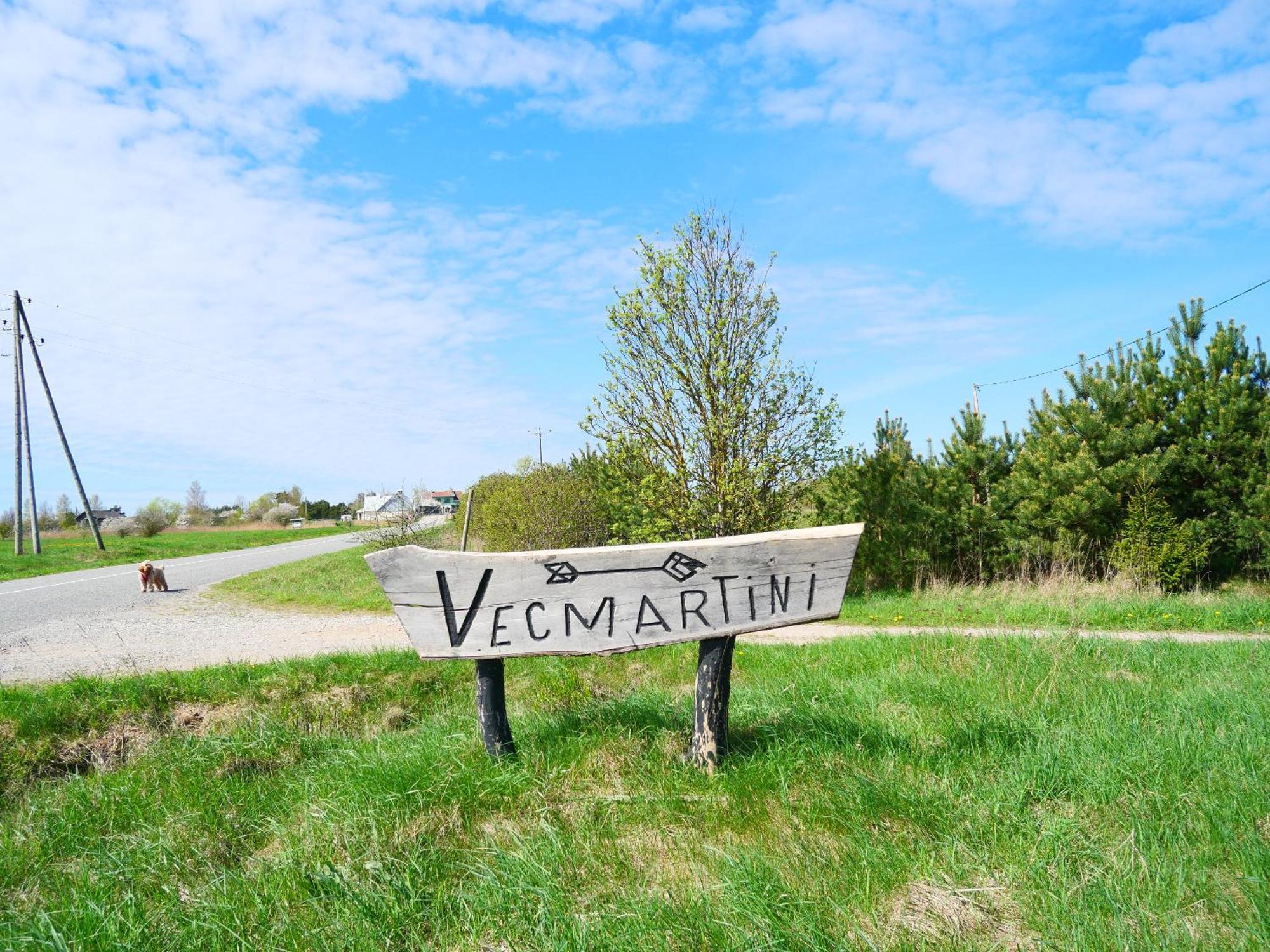 Vecmartini Lägenhet Pape Exteriör bild